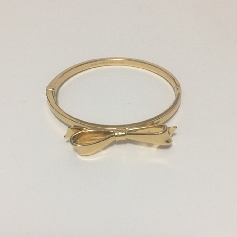 🚫SOLD🚫Kate Spade Hinged Gold Tone Bow Bangle - Picture 3 of 6